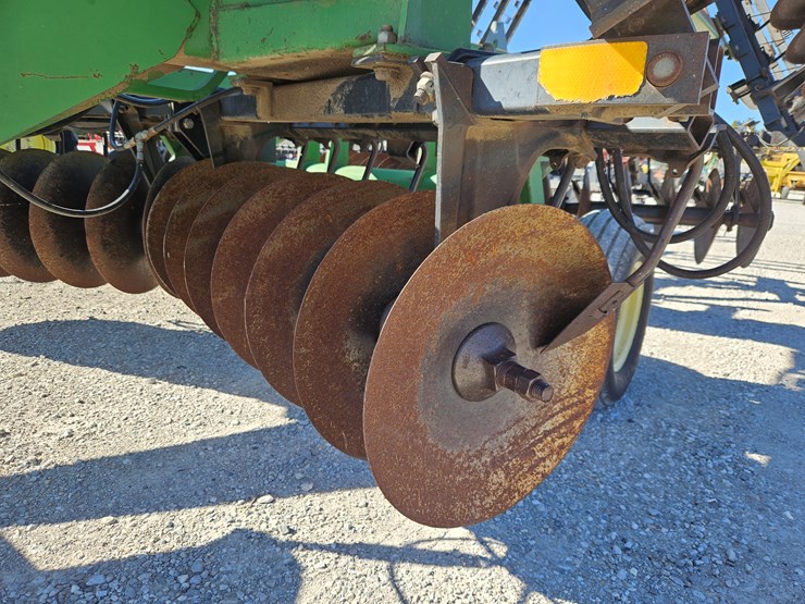 john-deere-630-image-14