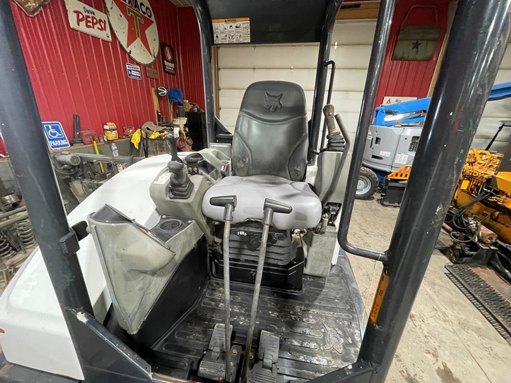 bobcat-e42-image-40