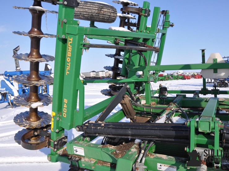 great-plains-2400tt-image-17