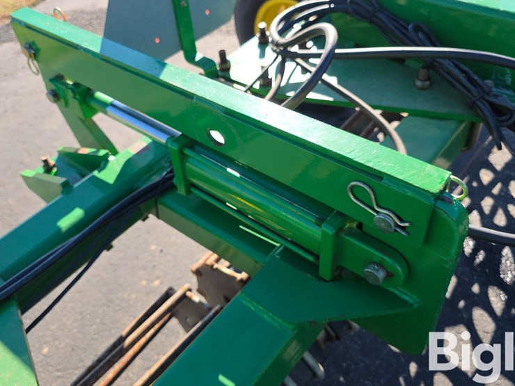 john-deere-200-image-11