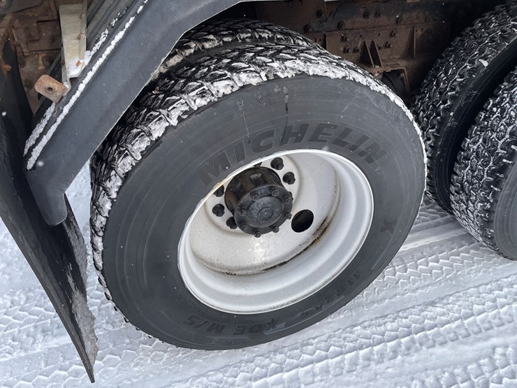 #1164-•-2004-sterling-plow-truck-(has-mn-title)-image-12