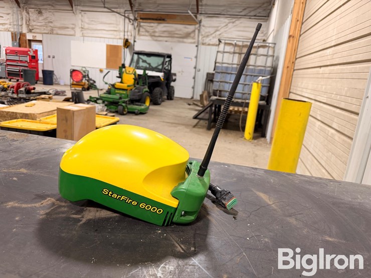 2021-john-deere-900-image-4