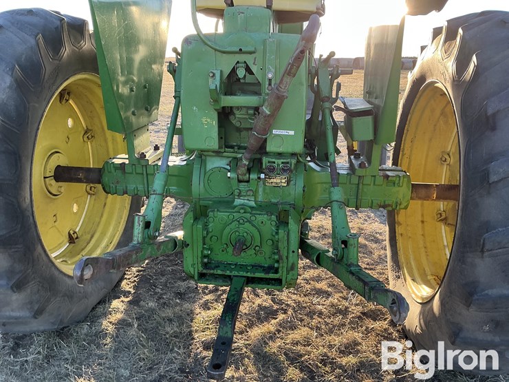 john-deere-3010-image-17