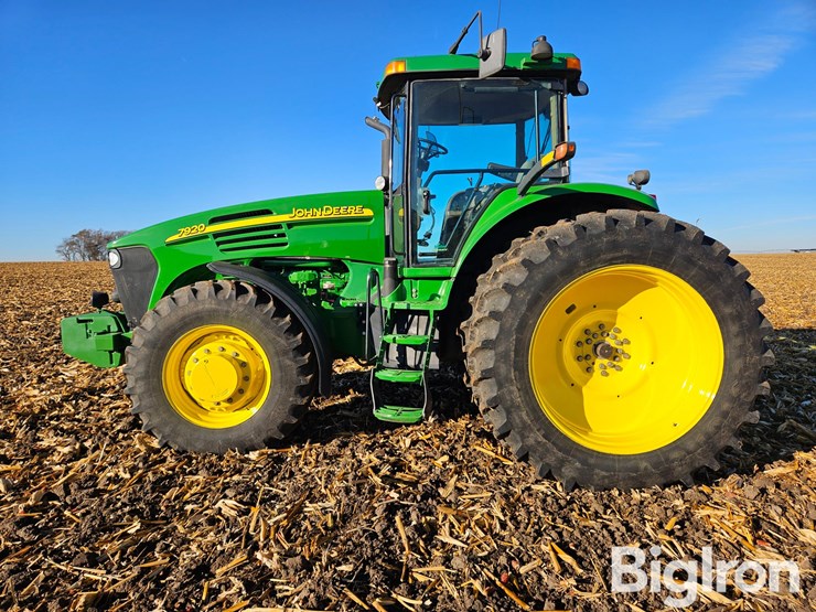 john-deere-7920-image-8