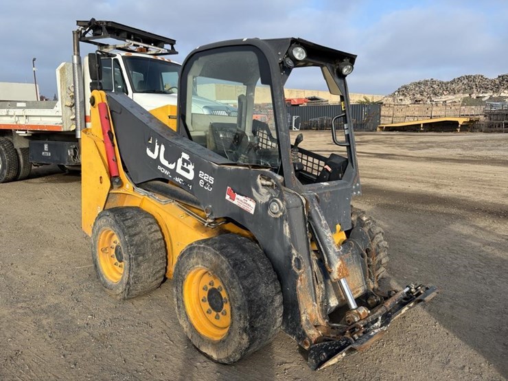 2012-jcb-225-image-2