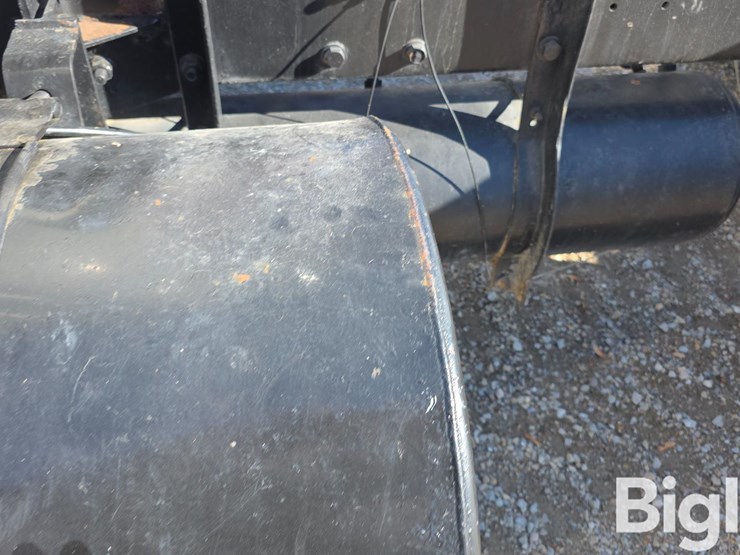 mack-r688st-image-13