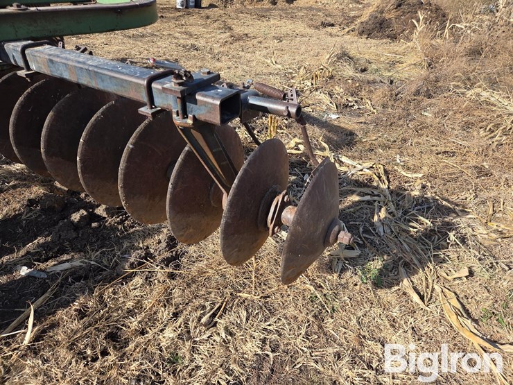 john-deere-210-image-11