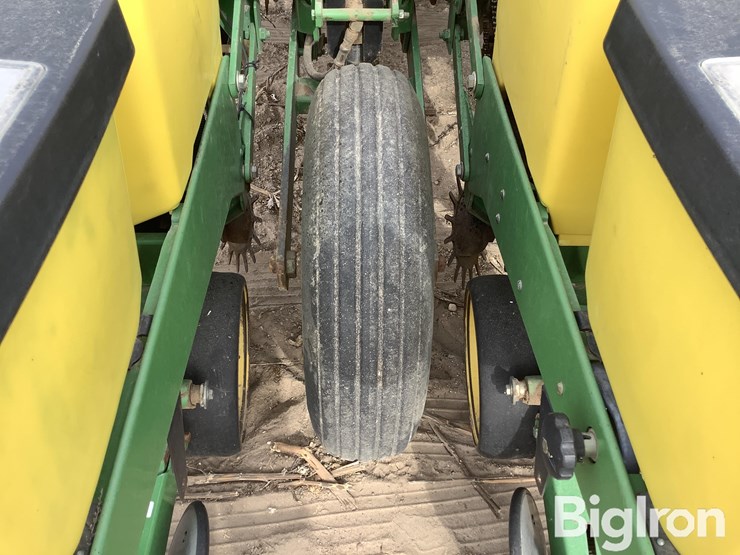 john-deere-7200-image-17