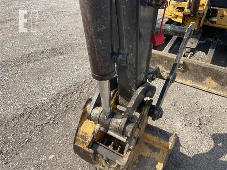 2012-deere-35d-image-5