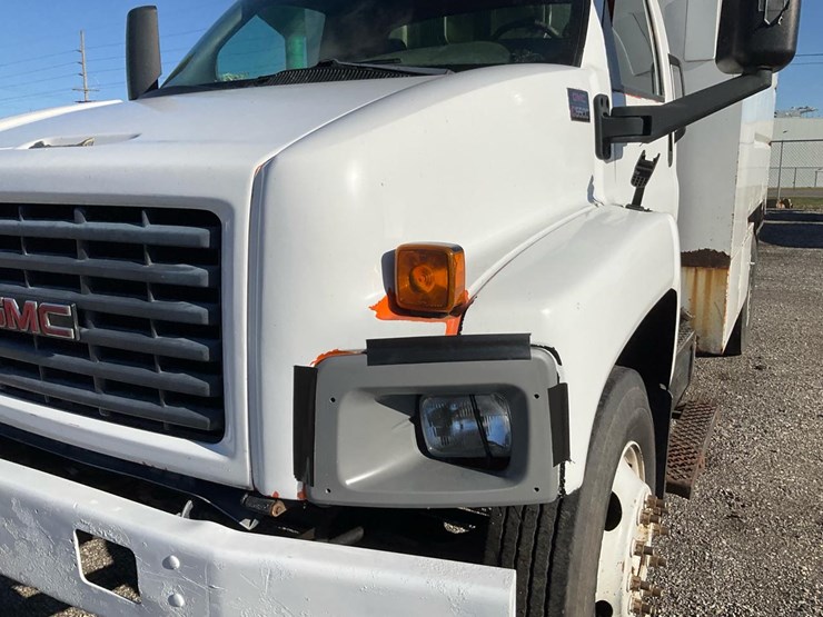 gmc-topkick-image-13