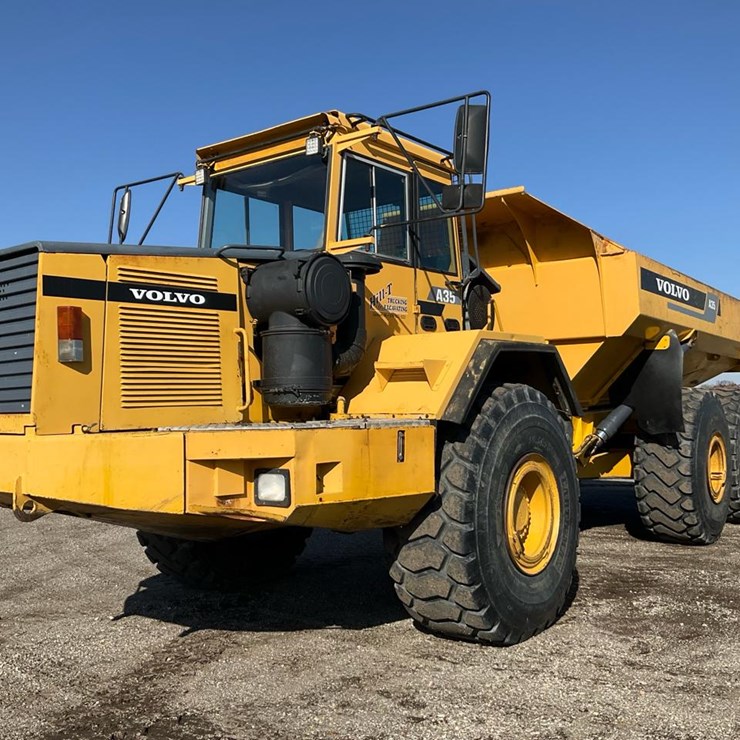 VOLVO A35