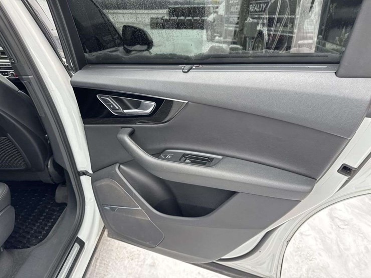 2017-audi-q7-image-22