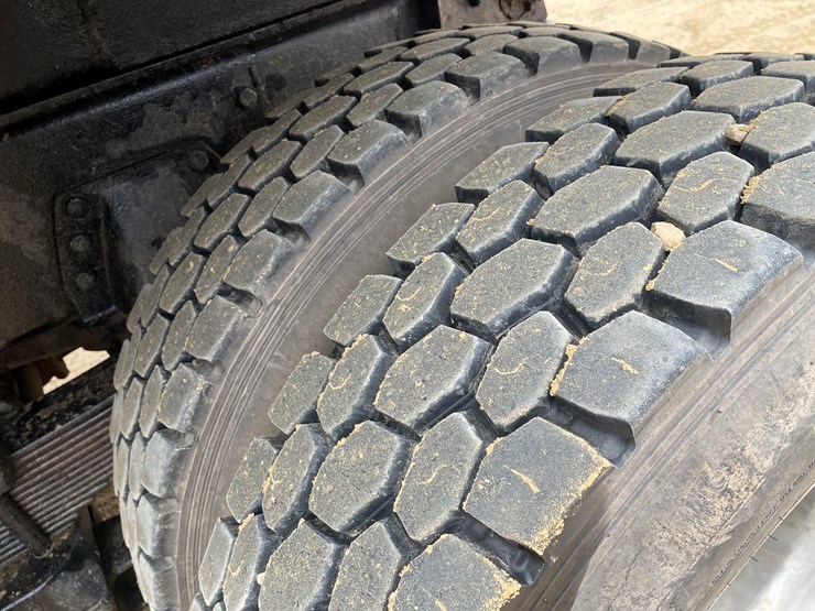 peterbilt-357-image-91