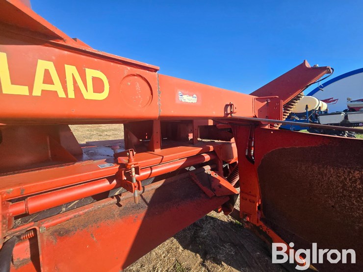 new-holland-1431-image-13