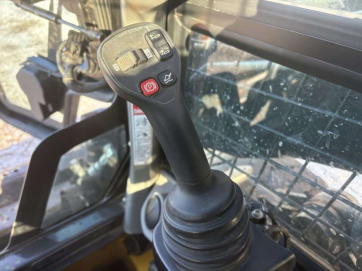 new-holland-l328-image-21