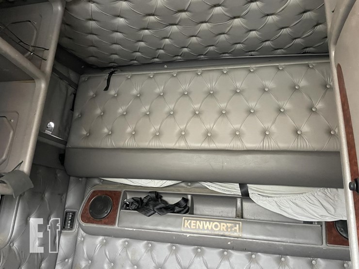 kenworth-t2000-image-26
