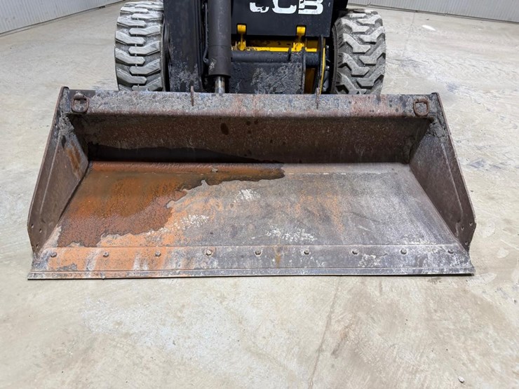 jcb-330-image-9