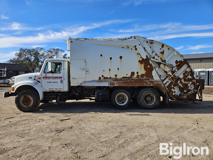 international-4900-image-8