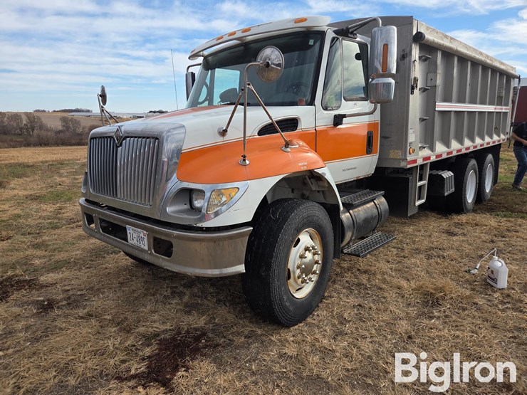 international-7400-image-1