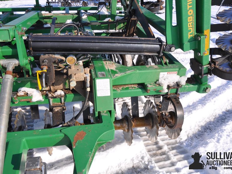 great-plains-2400tt-image-20