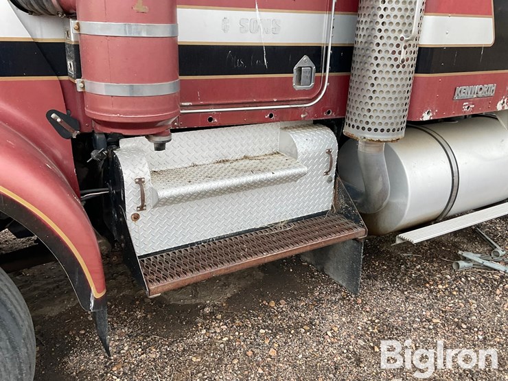 1980-kenworth-w900-image-14