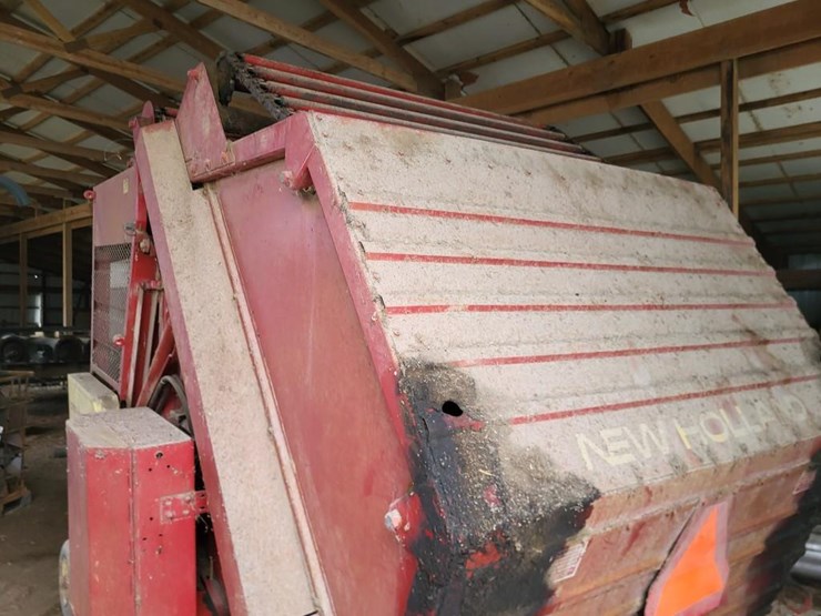 new-holland-851-image-15