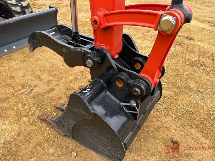 kubotakxo40-5-mini-excavator-image-11