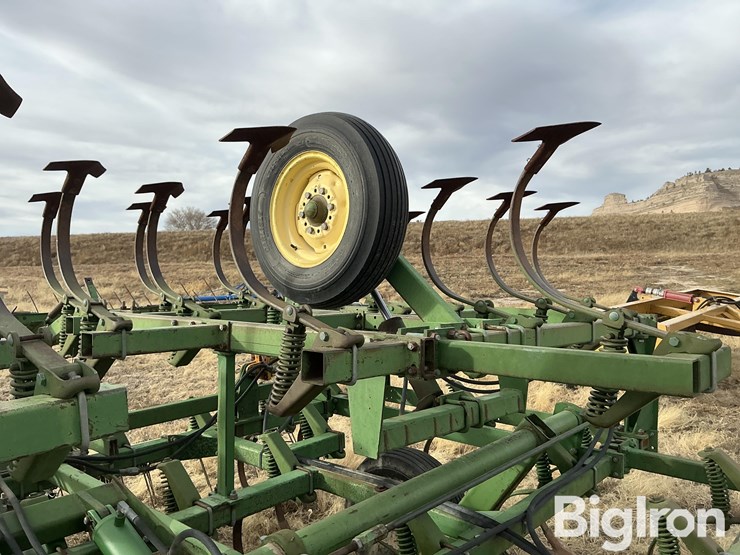 john-deere-1010-image-12