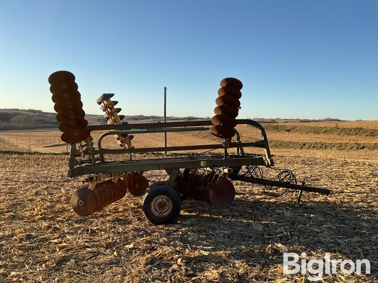 john-deere-230-image-4