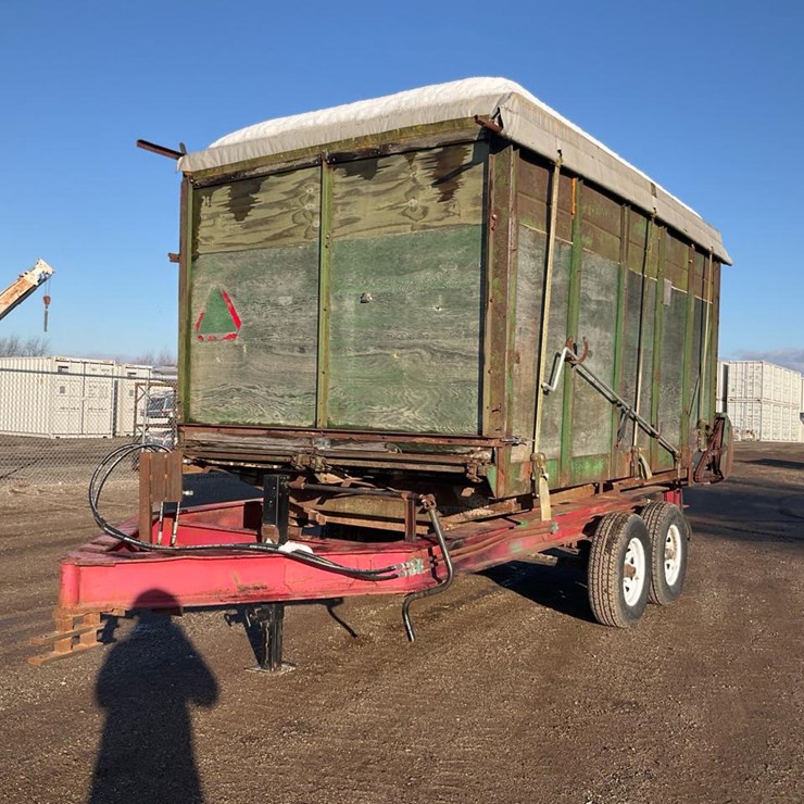 #2300 • Sawdust Trailer