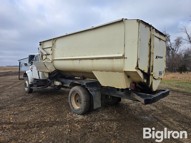 1995-international-4700-image-7