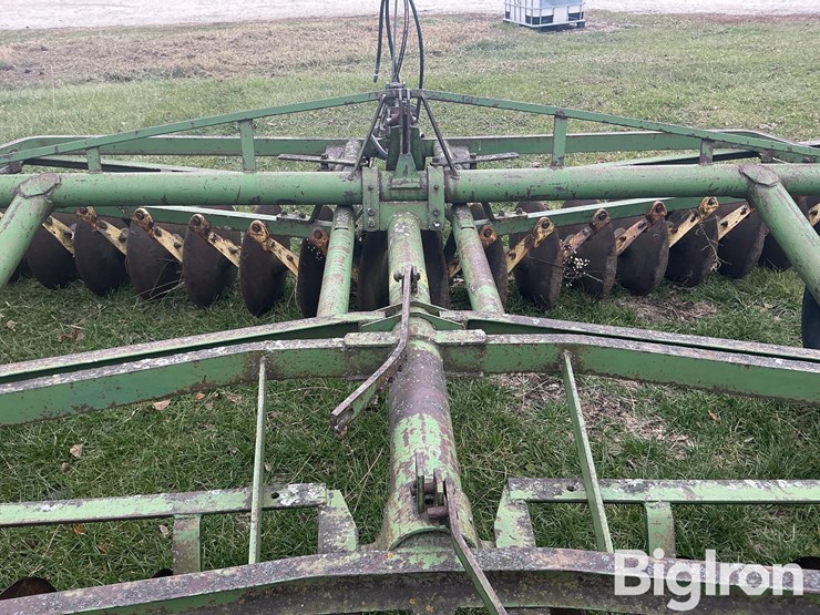 john-deere-14-image-19