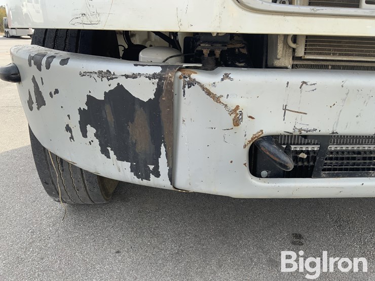 freightliner-m2-106-image-13