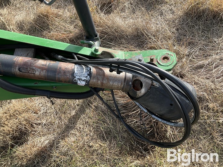 john-deere-566-image-10