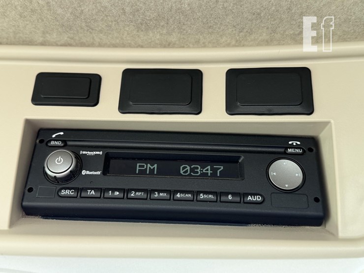 john-deere-r4038-image-34