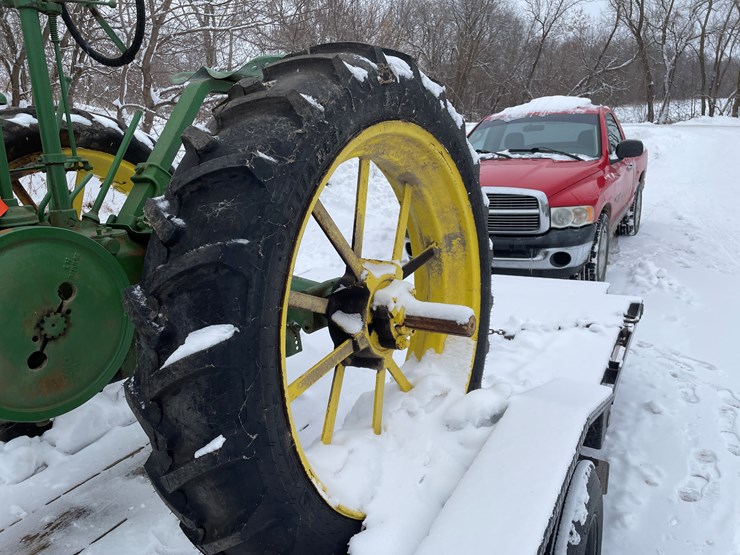 john-deere-b-image-24