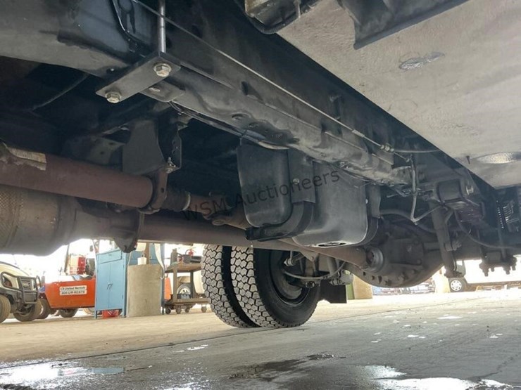 2014-ford-f550-image-31