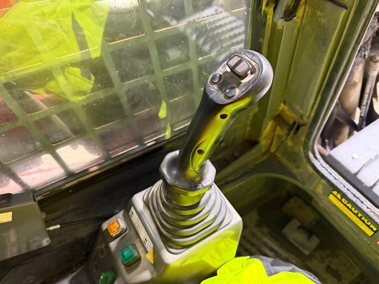 takeuchi-tl250-image-27