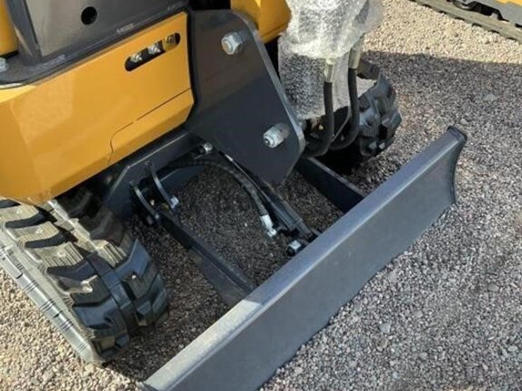 2025-cfg-qk18r-mini-excavator-image-6