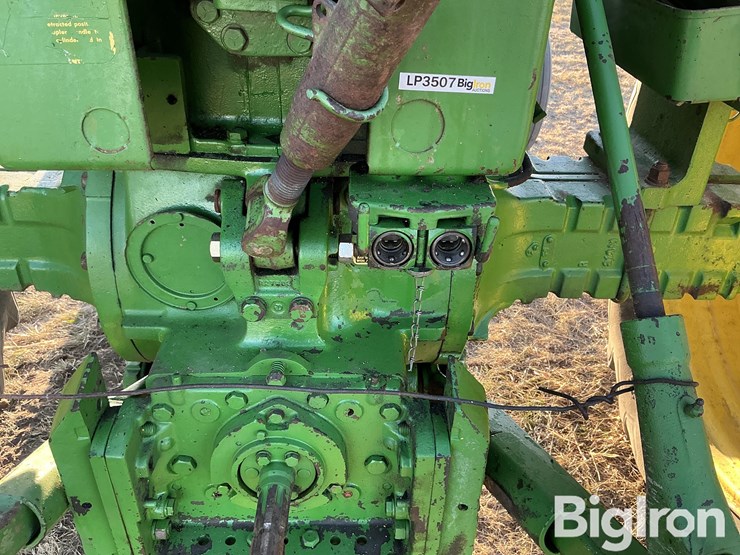 john-deere-3010-image-18