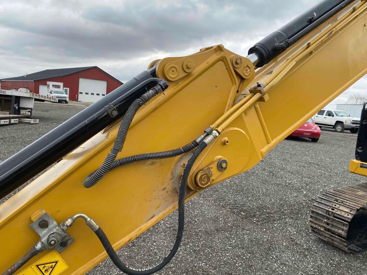 caterpillar-307.5-image-47