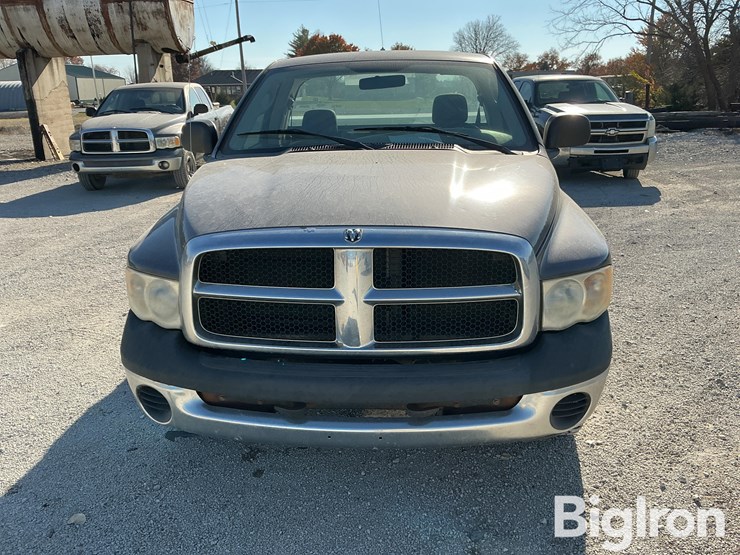 2004-dodge-1500-image-2