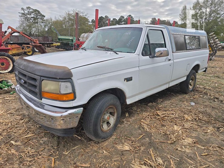 1994-ford-f150-xl-image-1