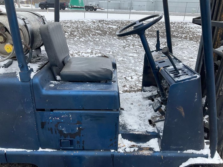 #1354-•-caterpillar-t80b-forklift-image-37