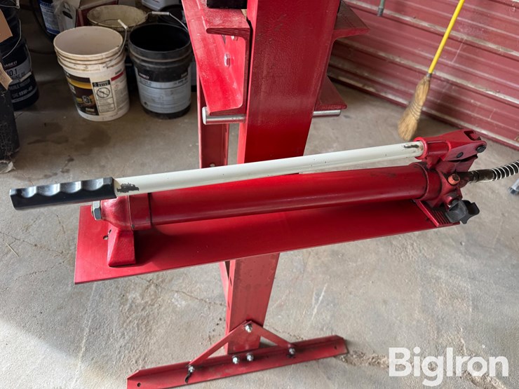 hydraulic-press-image-9