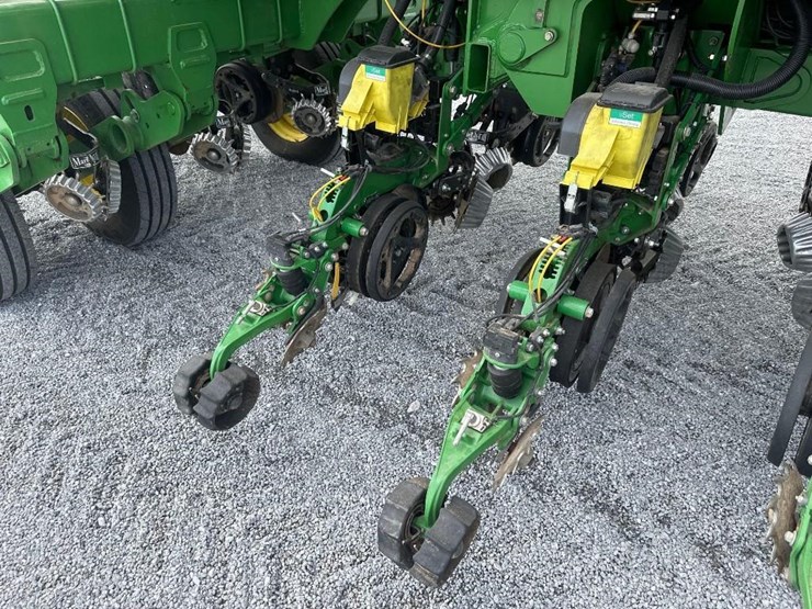 john-deere-1790-image-25