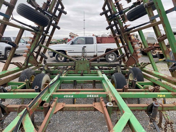 john-deere-724-image-46