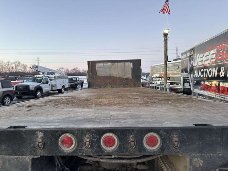 2011-ford-f650-image-15