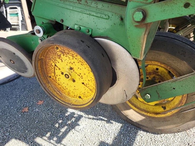 john-deere-7000-image-21