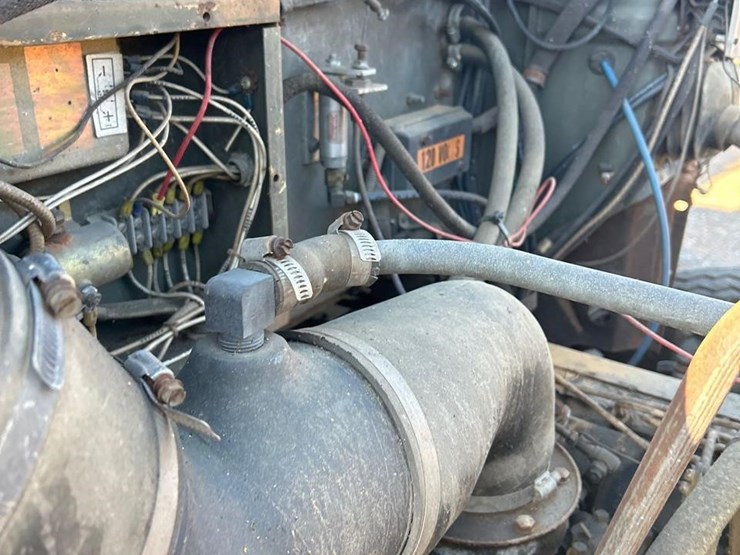 1981-caterpillar-3208-image-46